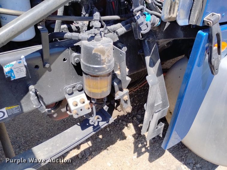 image for item DP3328 2013 Peterbilt 367  semi truck