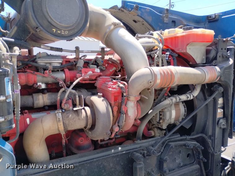 image for item DP3328 2013 Peterbilt 367  semi truck