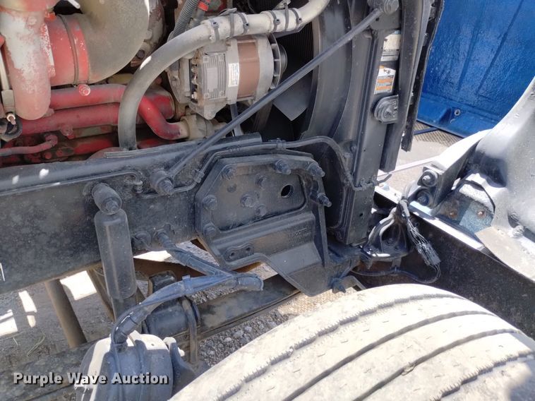 image for item DP3328 2013 Peterbilt 367  semi truck