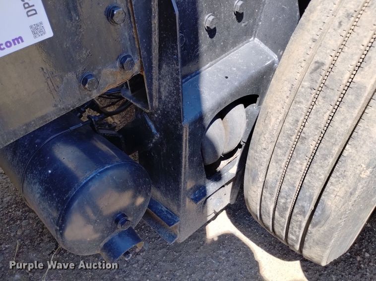 image for item DP3328 2013 Peterbilt 367  semi truck