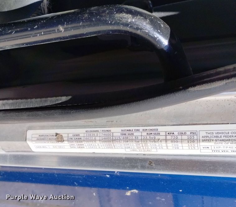 image for item DP3328 2013 Peterbilt 367  semi truck