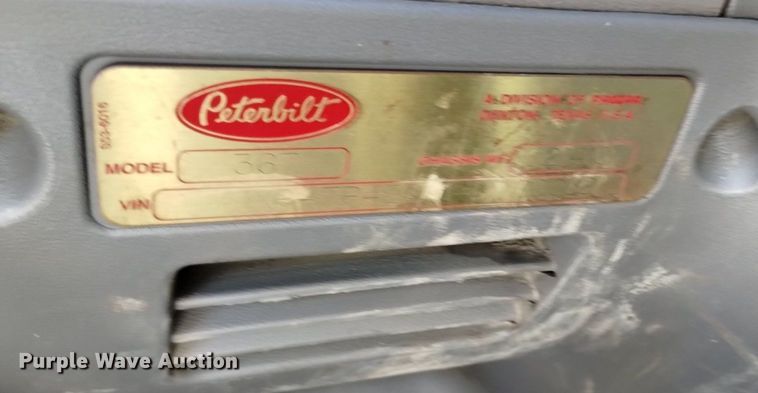 image for item DP3328 2013 Peterbilt 367  semi truck