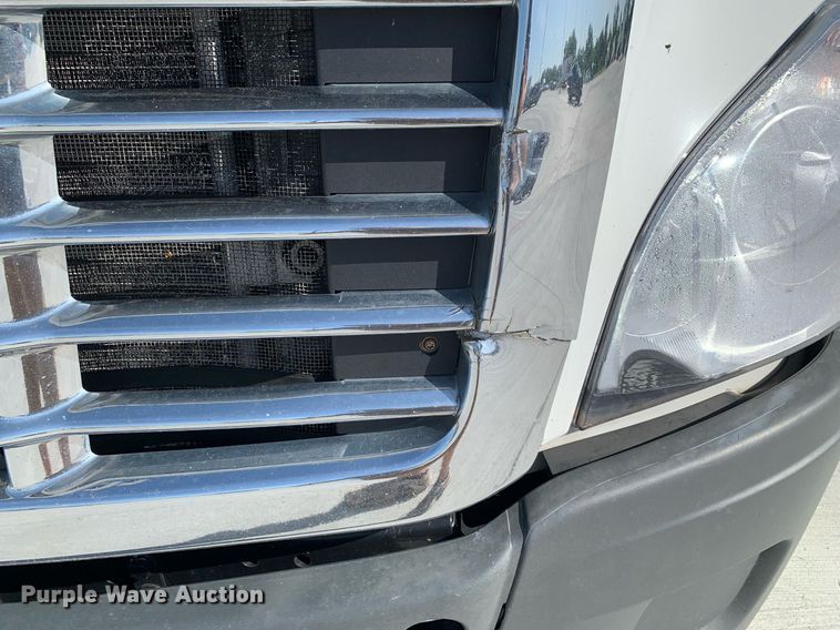 image for item DP8661 2017 Freightliner Cascadia Evolution  semi truck