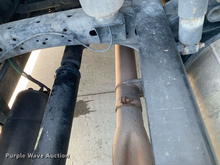 image for item DP8661 2017 Freightliner Cascadia Evolution  semi truck