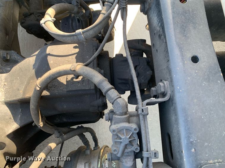 image for item DP8661 2017 Freightliner Cascadia Evolution  semi truck