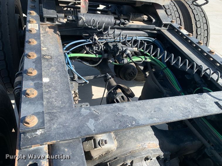 image for item DP8661 2017 Freightliner Cascadia Evolution  semi truck