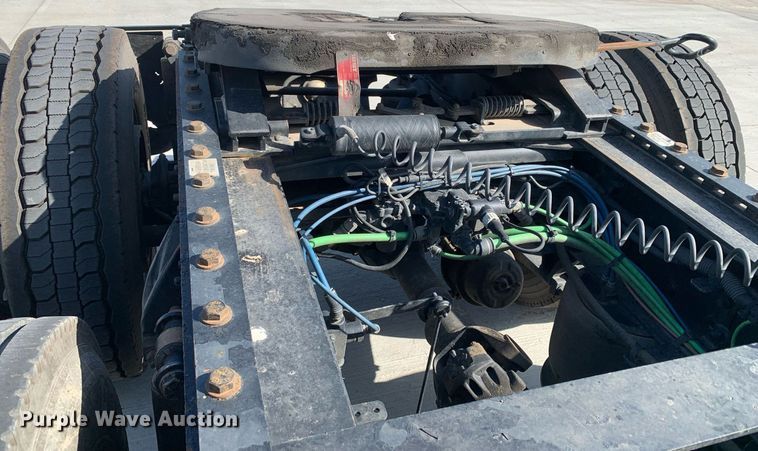 image for item DP8661 2017 Freightliner Cascadia Evolution  semi truck