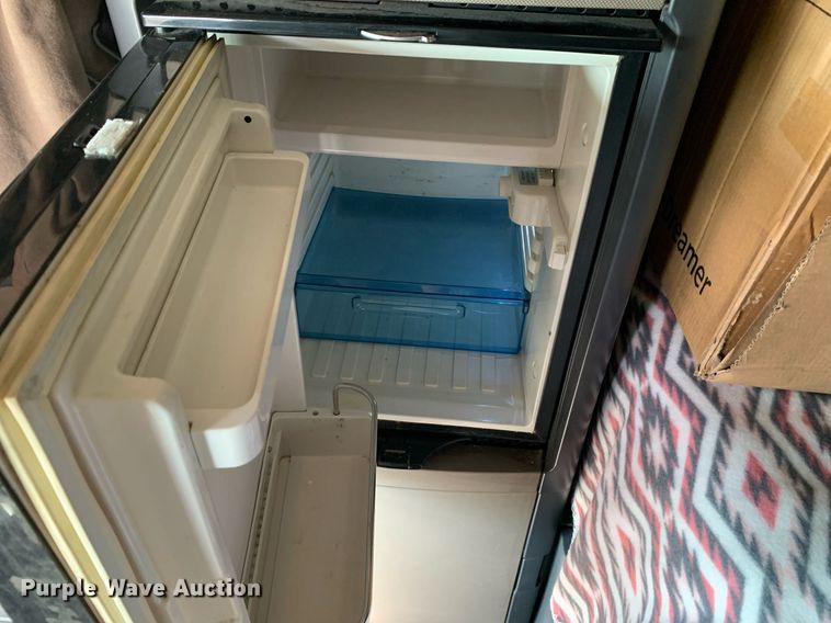 image for item DP8661 2017 Freightliner Cascadia Evolution  semi truck