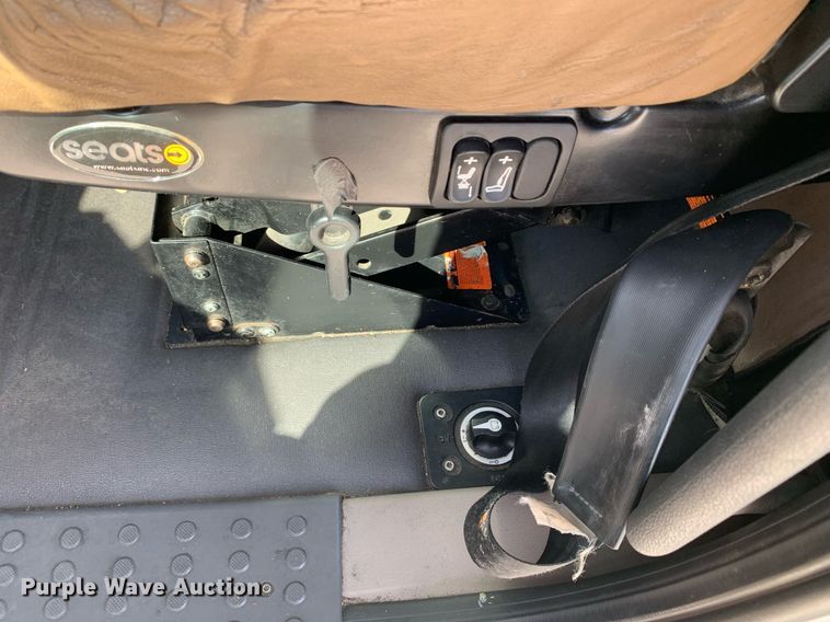 image for item DP8661 2017 Freightliner Cascadia Evolution  semi truck