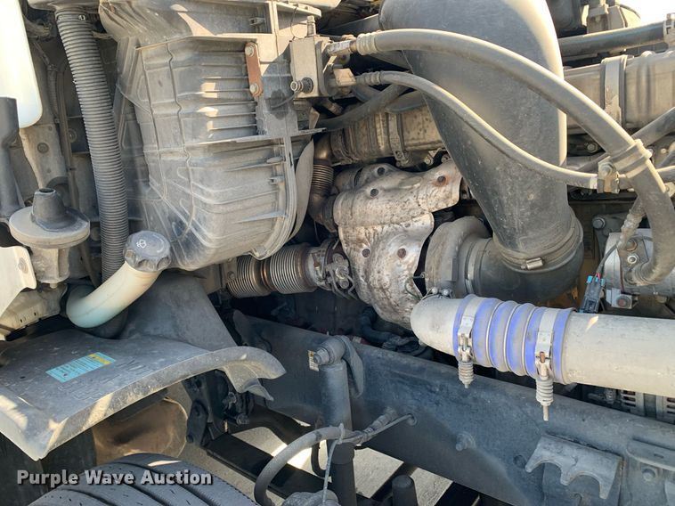 image for item DP8661 2017 Freightliner Cascadia Evolution  semi truck