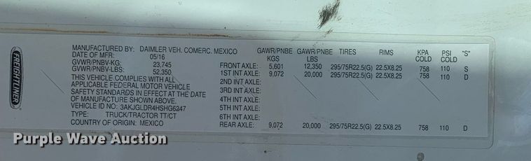 image for item DP8661 2017 Freightliner Cascadia Evolution  semi truck