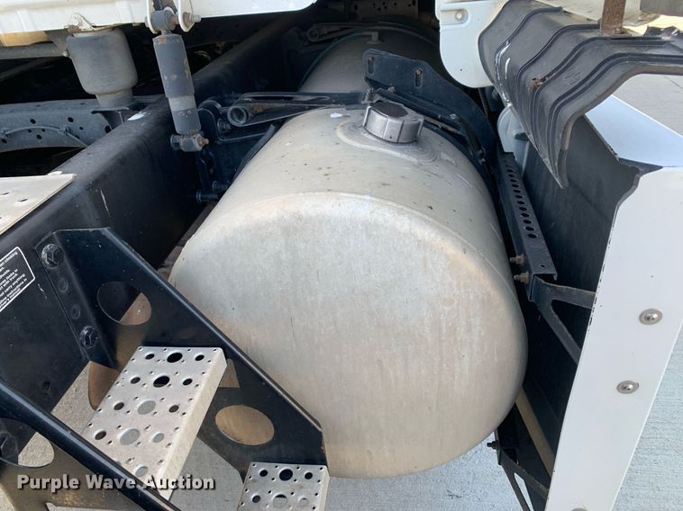 image for item DP8662 2017 Freightliner Cascadia Evolution  semi truck