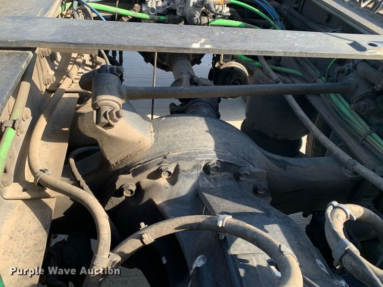 image for item DP8662 2017 Freightliner Cascadia Evolution  semi truck