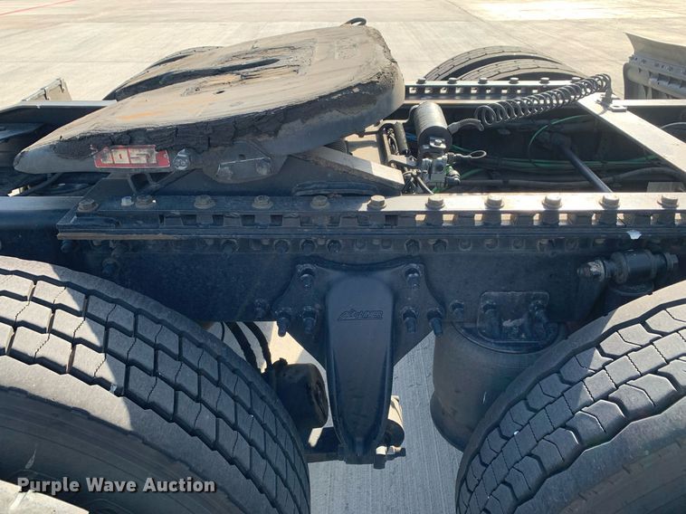 image for item DP8662 2017 Freightliner Cascadia Evolution  semi truck