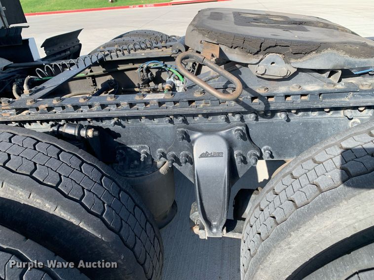 image for item DP8662 2017 Freightliner Cascadia Evolution  semi truck