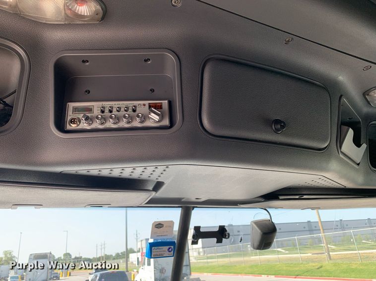 image for item DP8662 2017 Freightliner Cascadia Evolution  semi truck