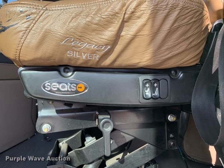 image for item DP8662 2017 Freightliner Cascadia Evolution  semi truck