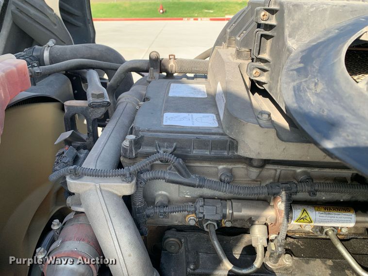 image for item DP8662 2017 Freightliner Cascadia Evolution  semi truck