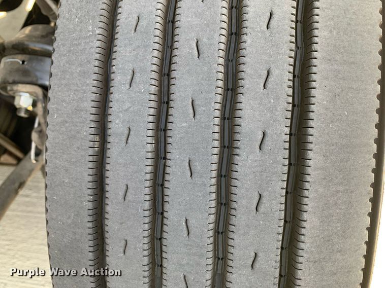 image for item DP8662 2017 Freightliner Cascadia Evolution  semi truck