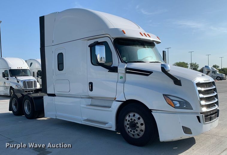 image for item DP8663 2020 Freightliner Cascadia  semi truck