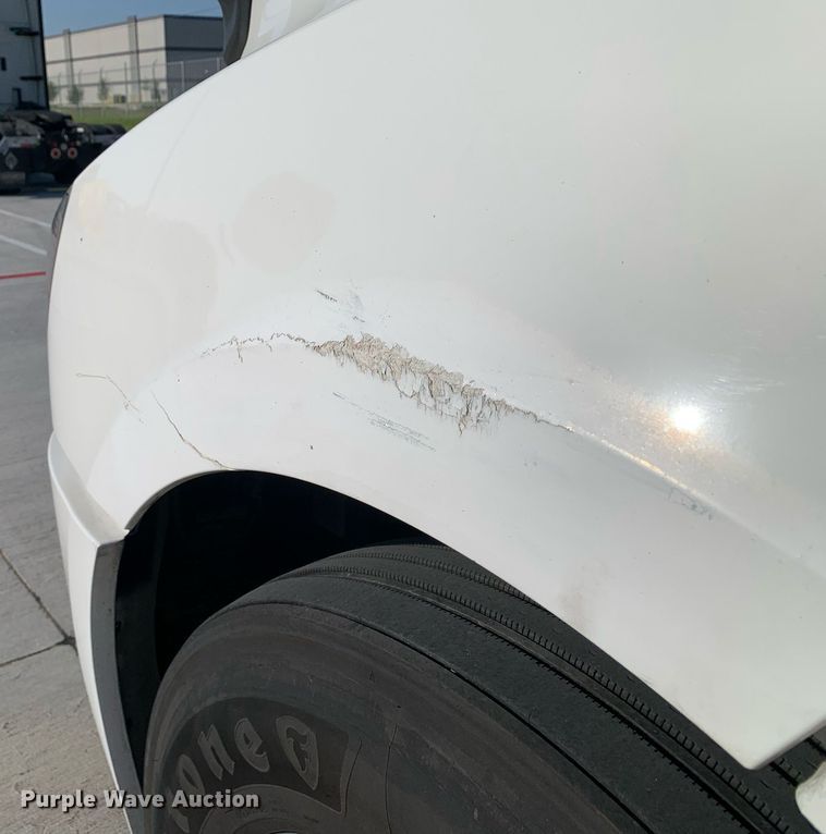 image for item DP8663 2020 Freightliner Cascadia  semi truck