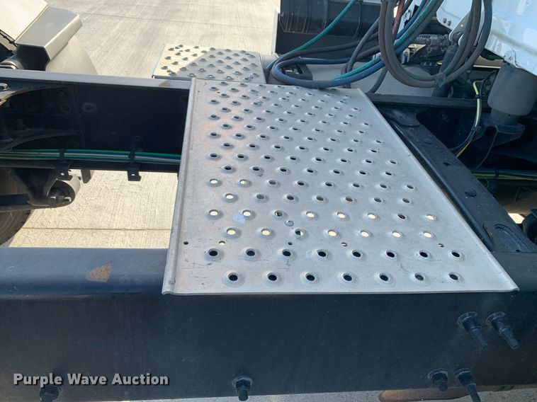 image for item DP8663 2020 Freightliner Cascadia  semi truck