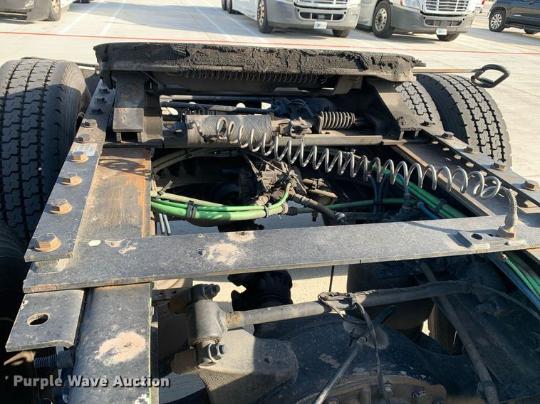 image for item DP8663 2020 Freightliner Cascadia  semi truck