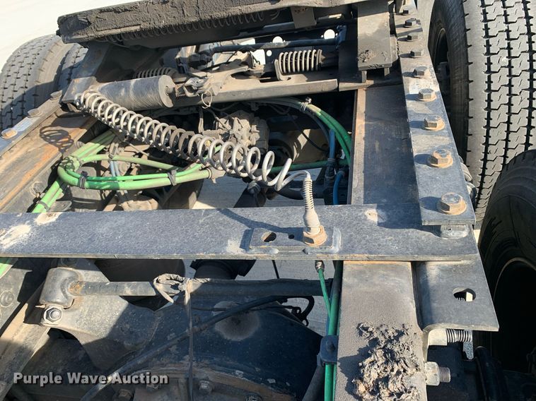 image for item DP8663 2020 Freightliner Cascadia  semi truck