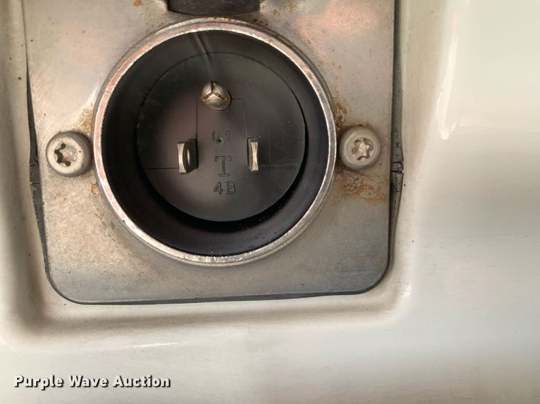 image for item DP8663 2020 Freightliner Cascadia  semi truck