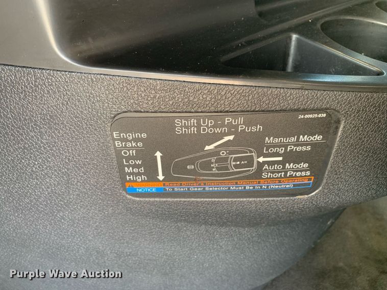 image for item DP8663 2020 Freightliner Cascadia  semi truck