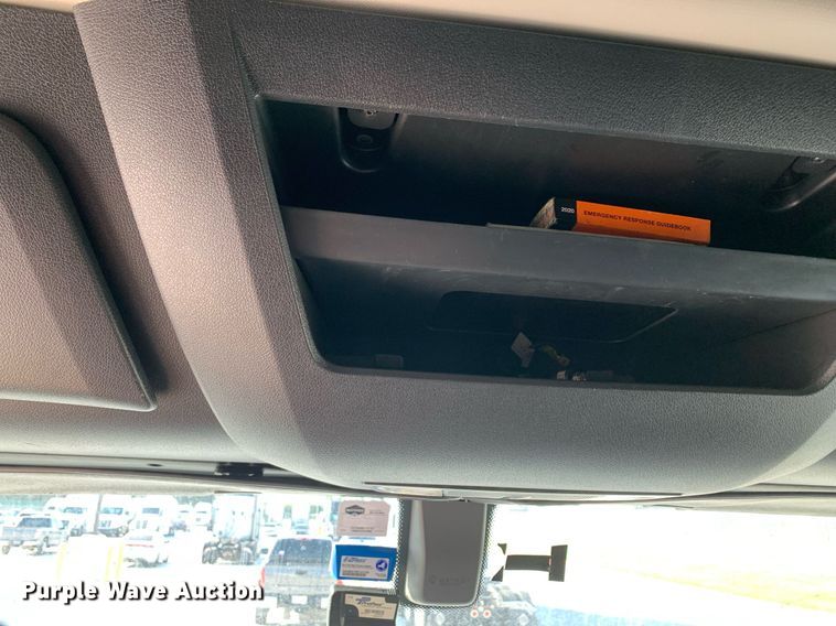 image for item DP8663 2020 Freightliner Cascadia  semi truck