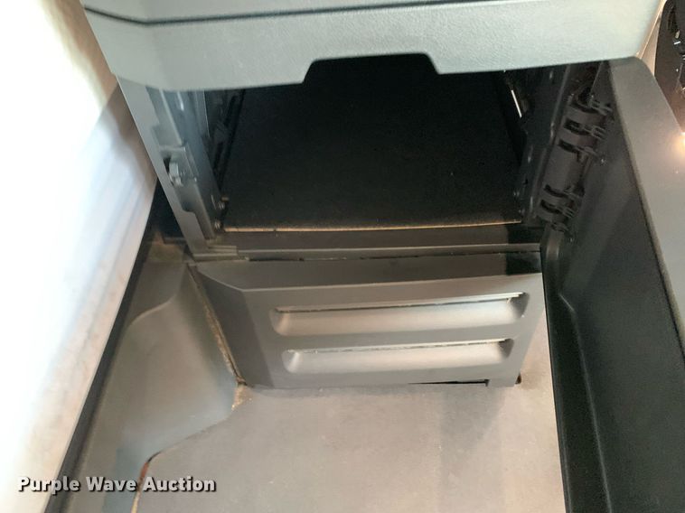 image for item DP8663 2020 Freightliner Cascadia  semi truck