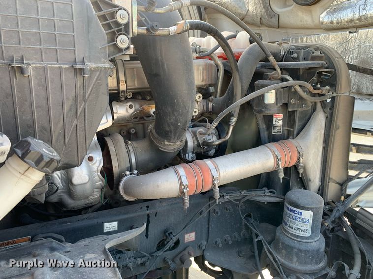 image for item DP8663 2020 Freightliner Cascadia  semi truck