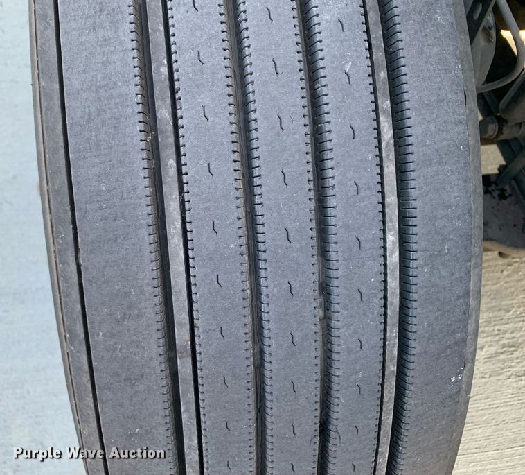 image for item DP8663 2020 Freightliner Cascadia  semi truck