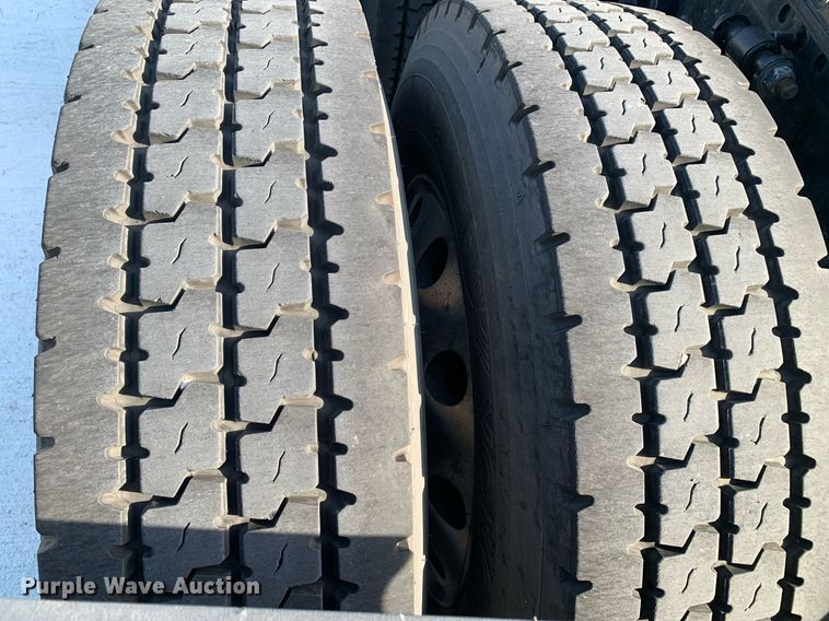 image for item DP8663 2020 Freightliner Cascadia  semi truck