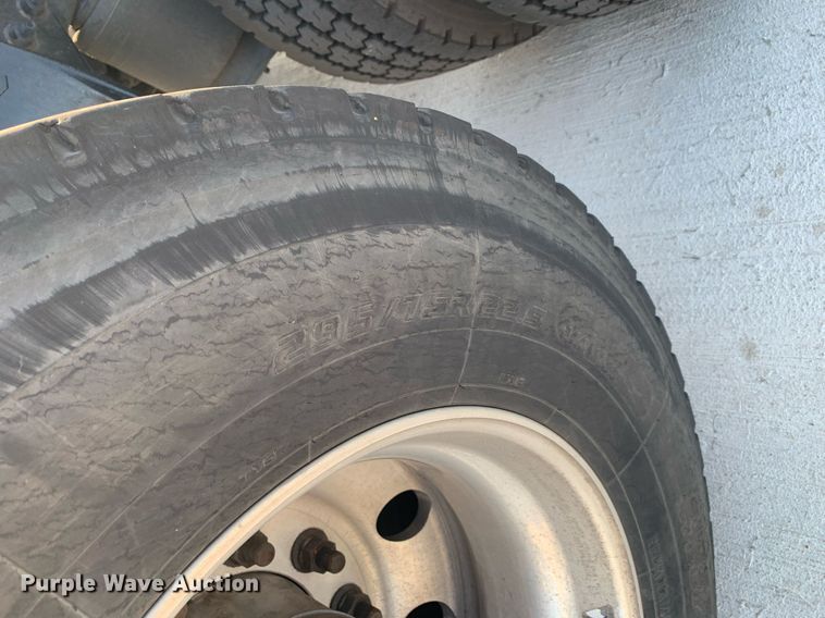 image for item DP8663 2020 Freightliner Cascadia  semi truck