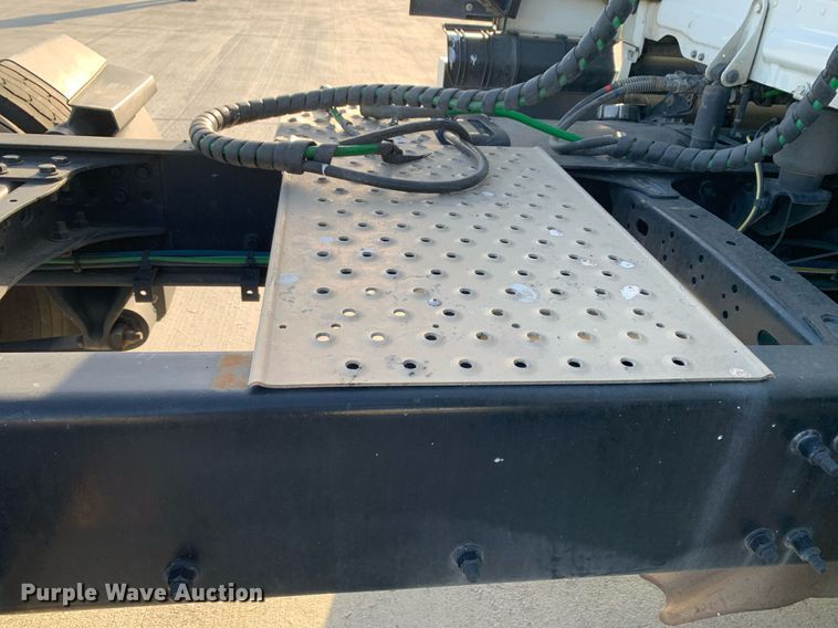 image for item DP8664 2020 Freightliner Cascadia  semi truck