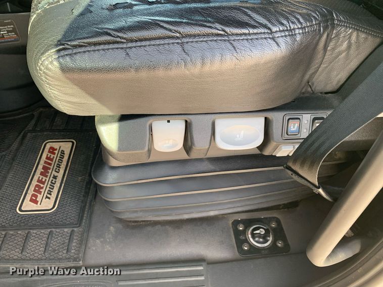 image for item DP8664 2020 Freightliner Cascadia  semi truck