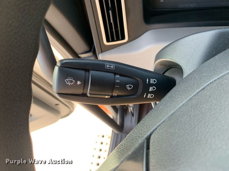 image for item DP8664 2020 Freightliner Cascadia  semi truck