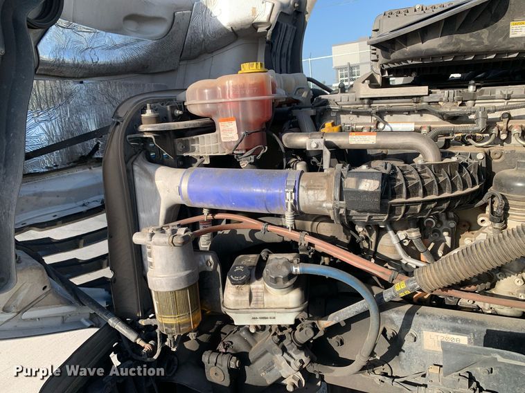 image for item DP8664 2020 Freightliner Cascadia  semi truck