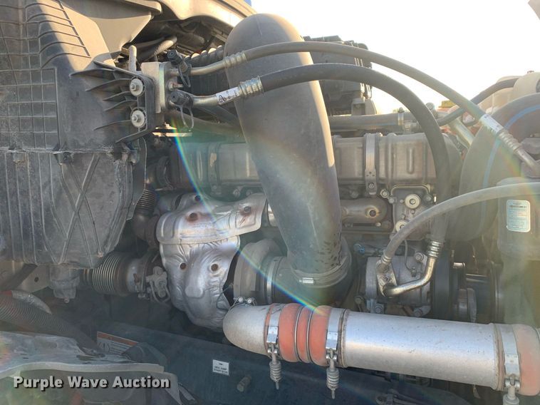 image for item DP8664 2020 Freightliner Cascadia  semi truck