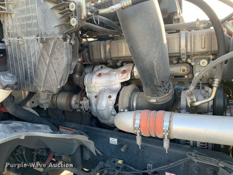 image for item DP8664 2020 Freightliner Cascadia  semi truck