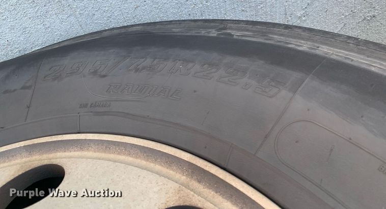 image for item DP8664 2020 Freightliner Cascadia  semi truck