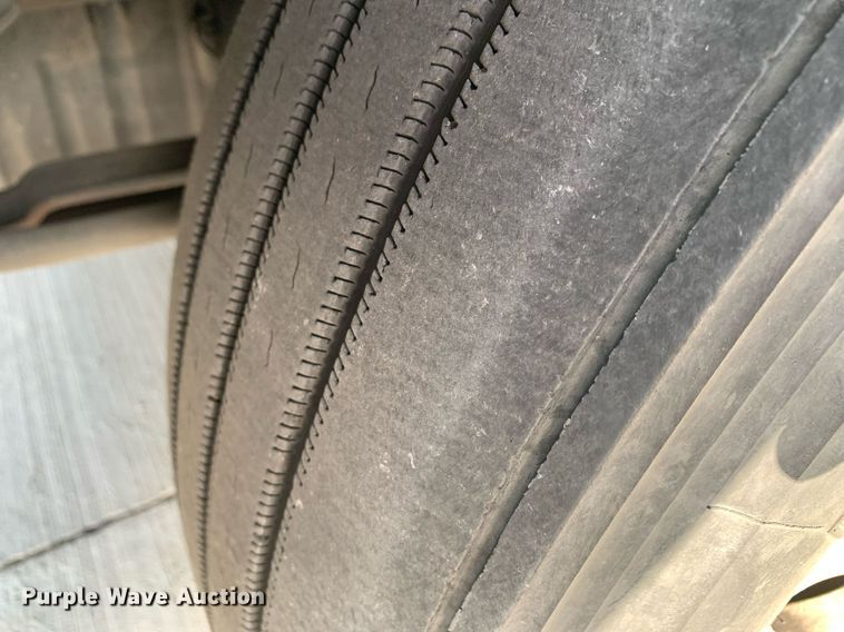 image for item DP8664 2020 Freightliner Cascadia  semi truck