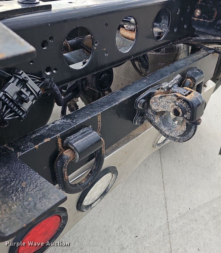 image for item DQ0142 2006 International 8600  semi truck