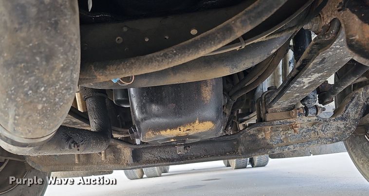 image for item DQ0142 2006 International 8600  semi truck