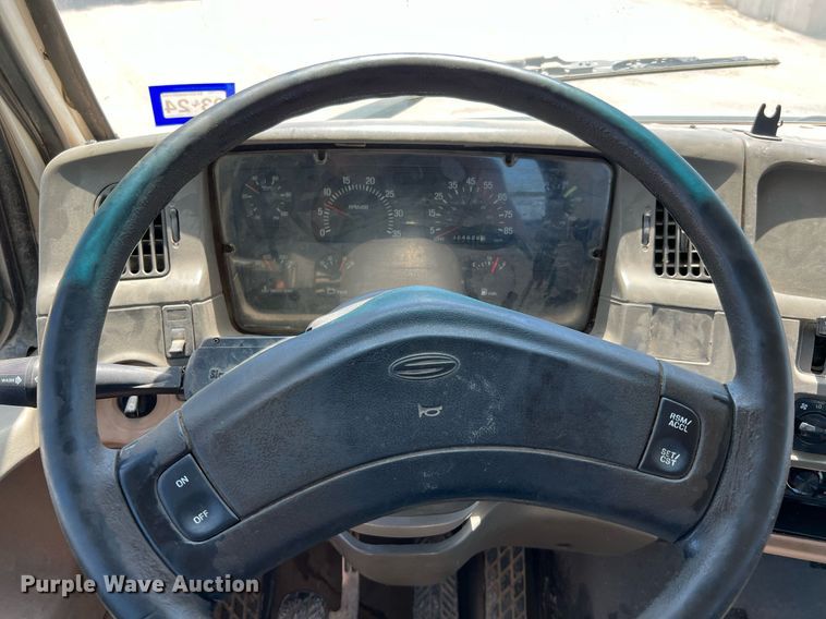 image for item DQ2145 2002 Sterling LT9500  truck cab and chassis