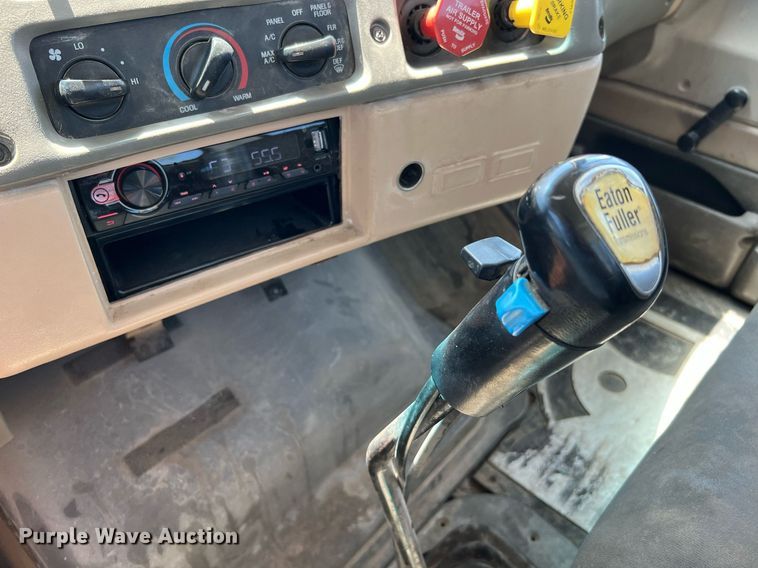 image for item DQ2145 2002 Sterling LT9500  truck cab and chassis