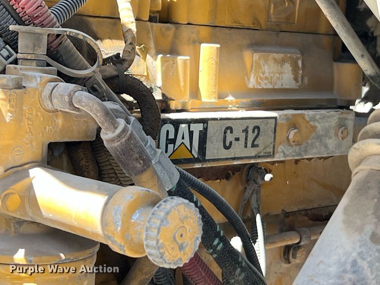 image for item DQ2145 2002 Sterling LT9500  truck cab and chassis