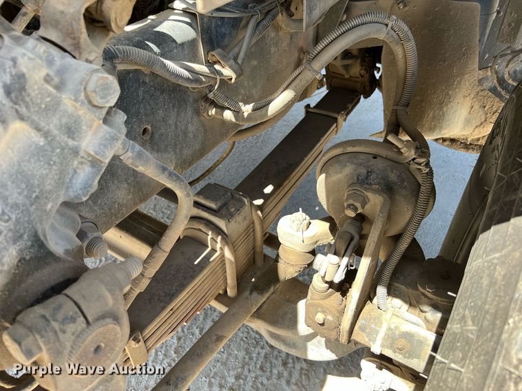 image for item DQ2145 2002 Sterling LT9500  truck cab and chassis